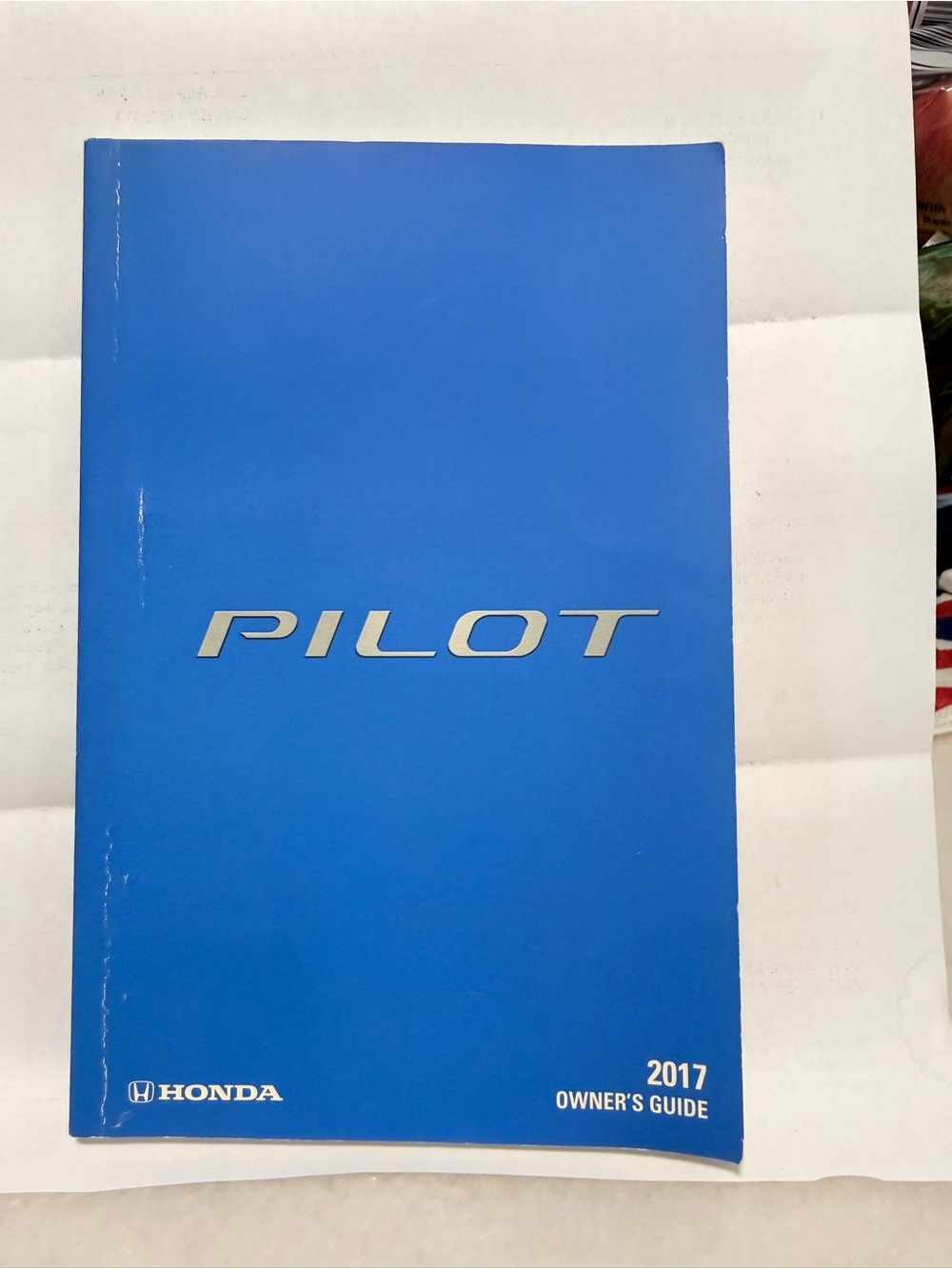 2017 Honda Pilot owners manual with Honda Case
